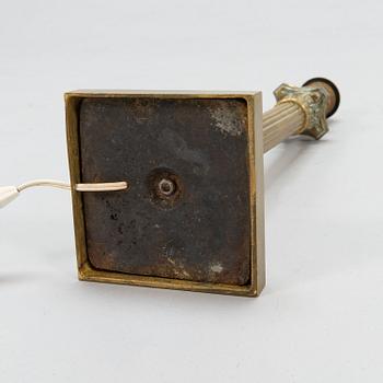 Pöytävalaisin, vuosisadan vaihde 1800/1900.