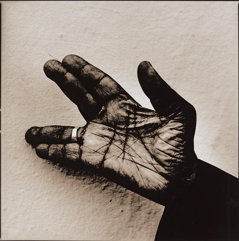 Anton Corbijn, "Hand of John Lee Hooker, Los Angeles, 1994".