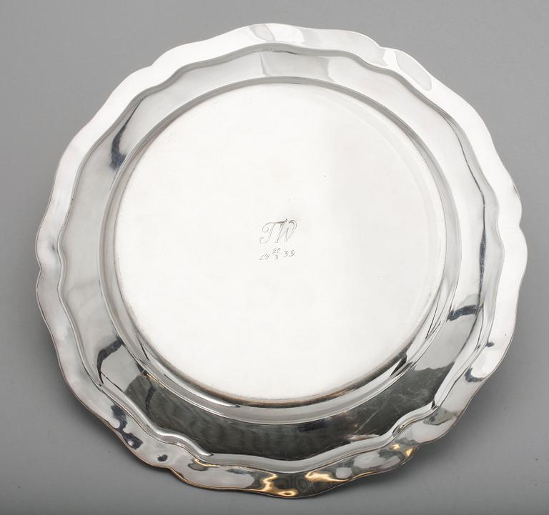 BRICKA, silver. Vikt 899 g.