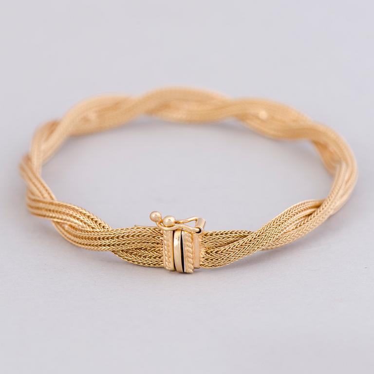 A BRACELET, 14K gold. Italy, Finnish import marks.