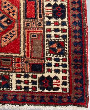 A RUNNER, Sarab, ca 327 x 97 cm.