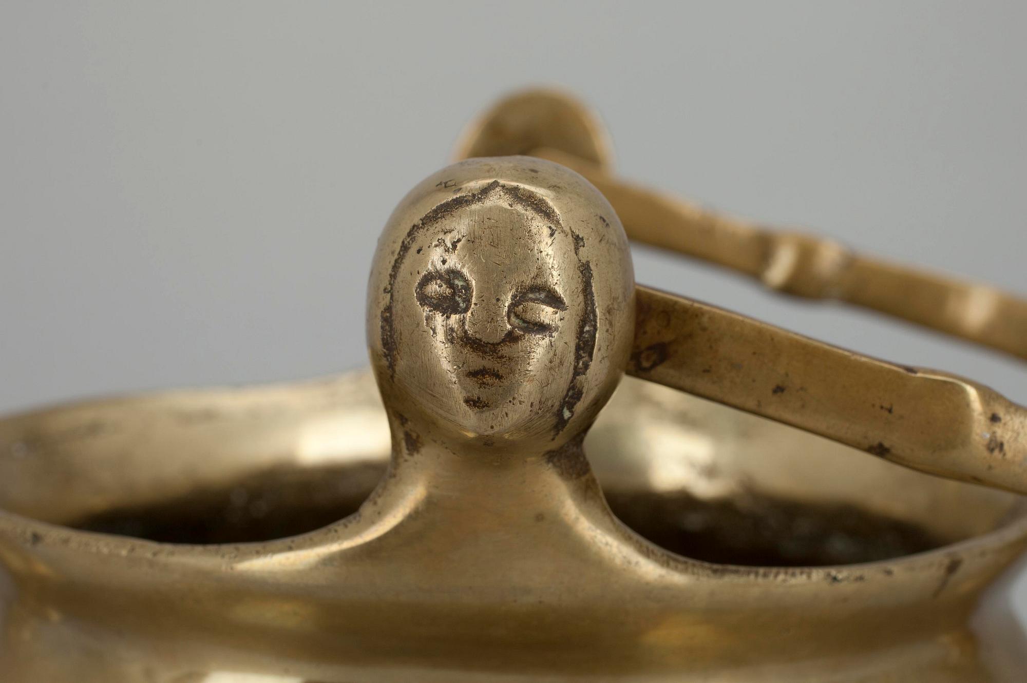 KANNA, brons, Lavabo-modell, Mellaneuropa 1800-tal, möjl. äldre.