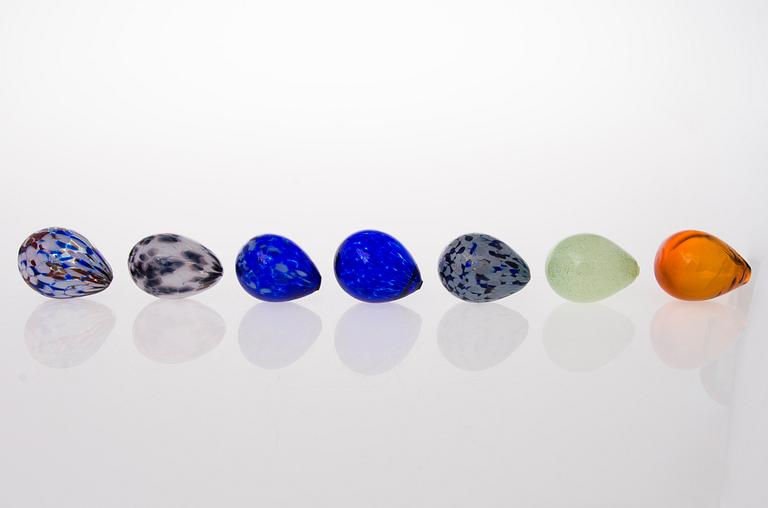 Seven glass decorative eggs for Iittala.