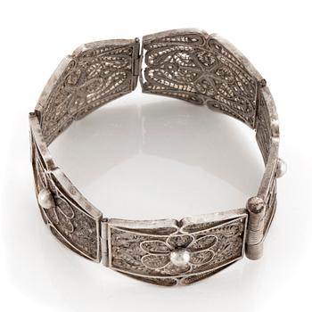 ARMBAND med filigranarbete, silver.
