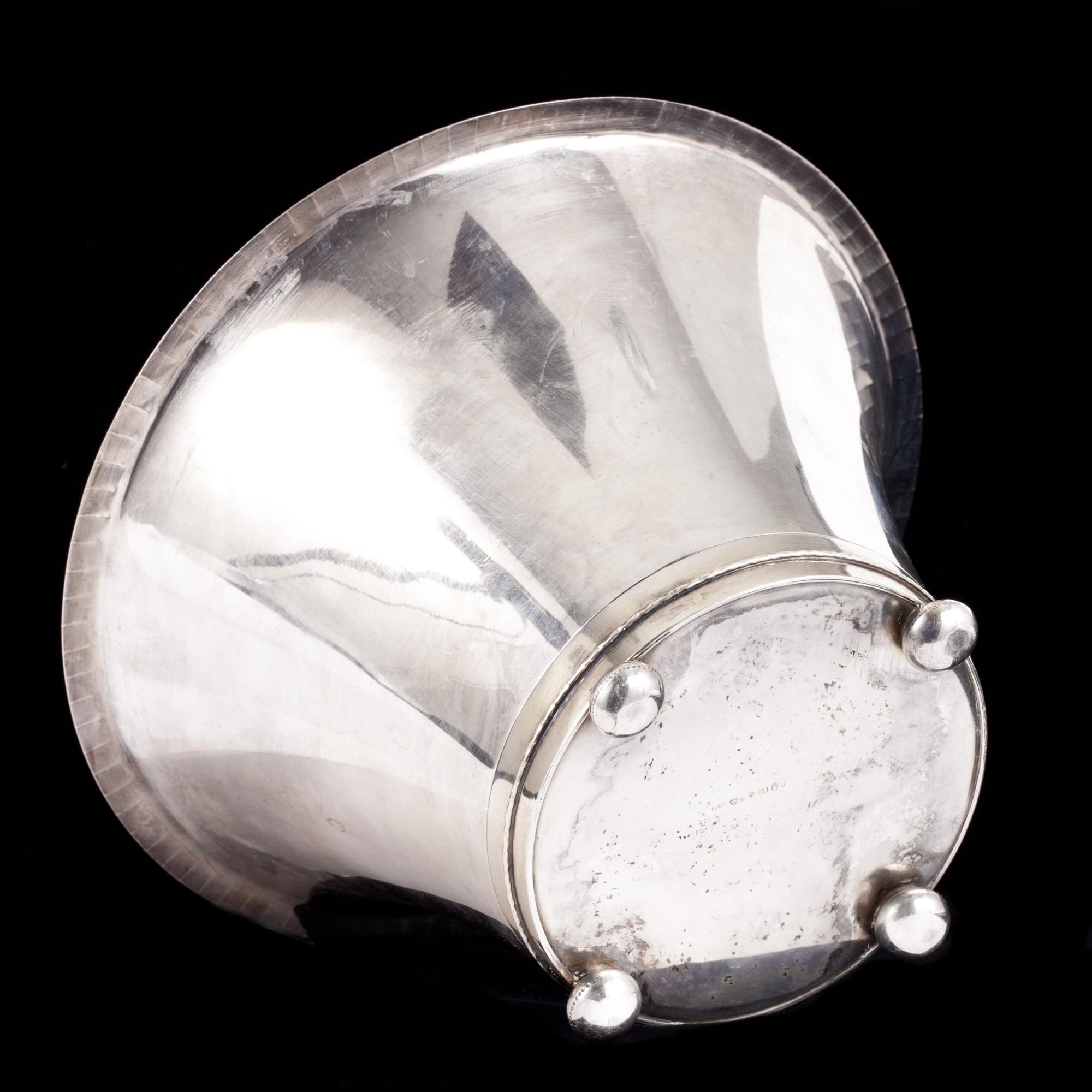 VAS, silver. G.A.B 1945. 470g.