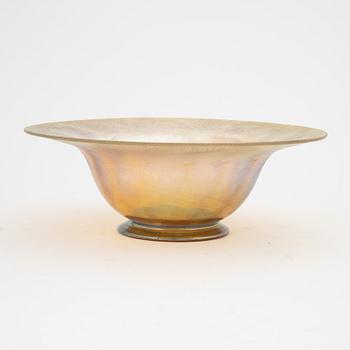 Louis Comfort Tiffany, a 'Favrile' glass bowl, Art Nouveau, USA circa 1900.