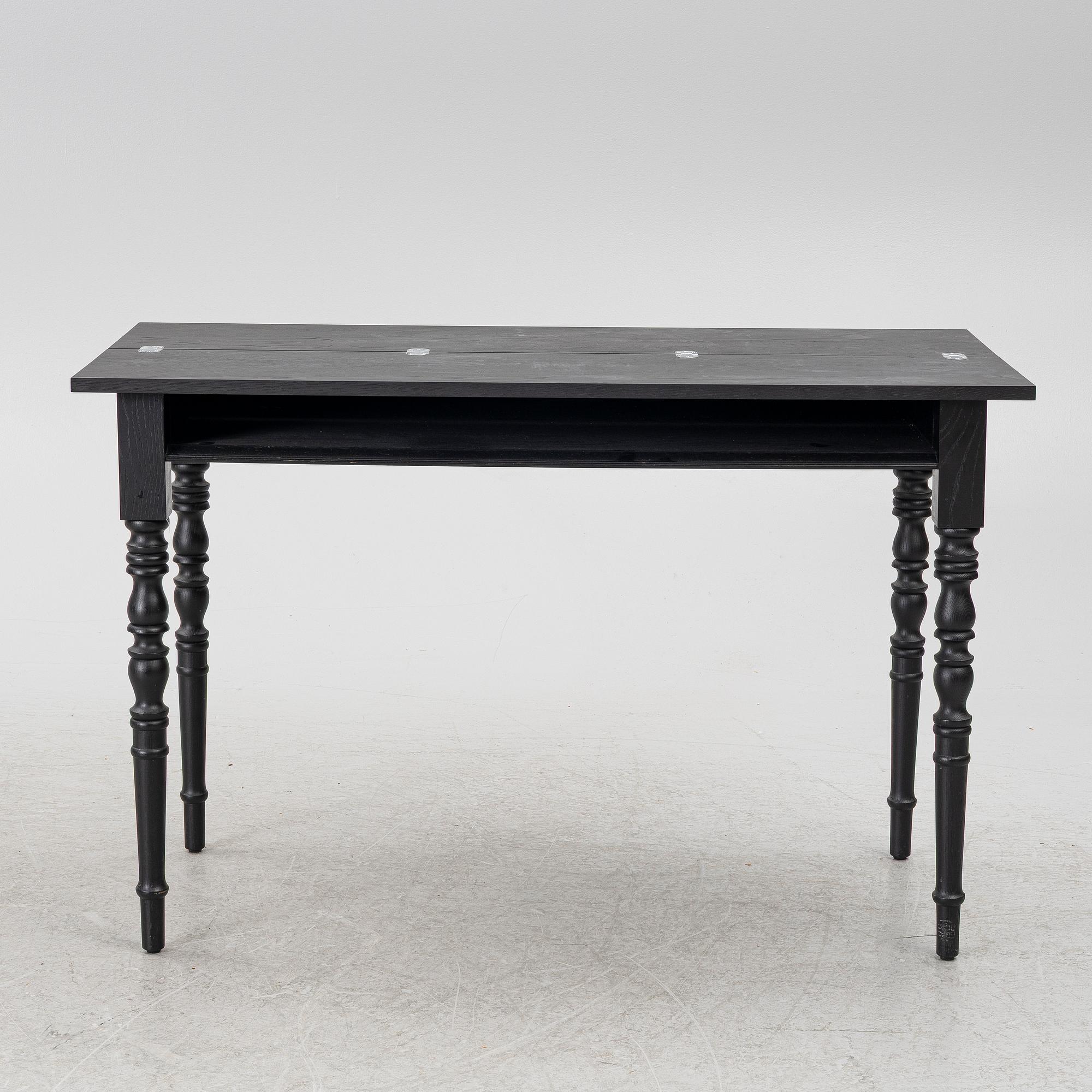 Marcel Wanders, a "Two top secretary desk", Moooi, Holland.