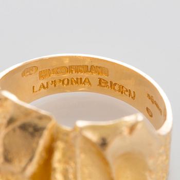 Björn Weckström ring "Tourmaline Bridge" 18K guld med en grön turmalin.