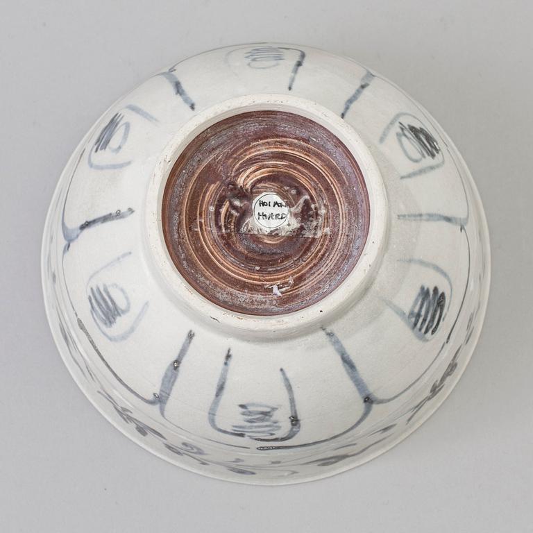 A blue and white 'Hoi An Hoard' bowl, late 15th/early 16th century.