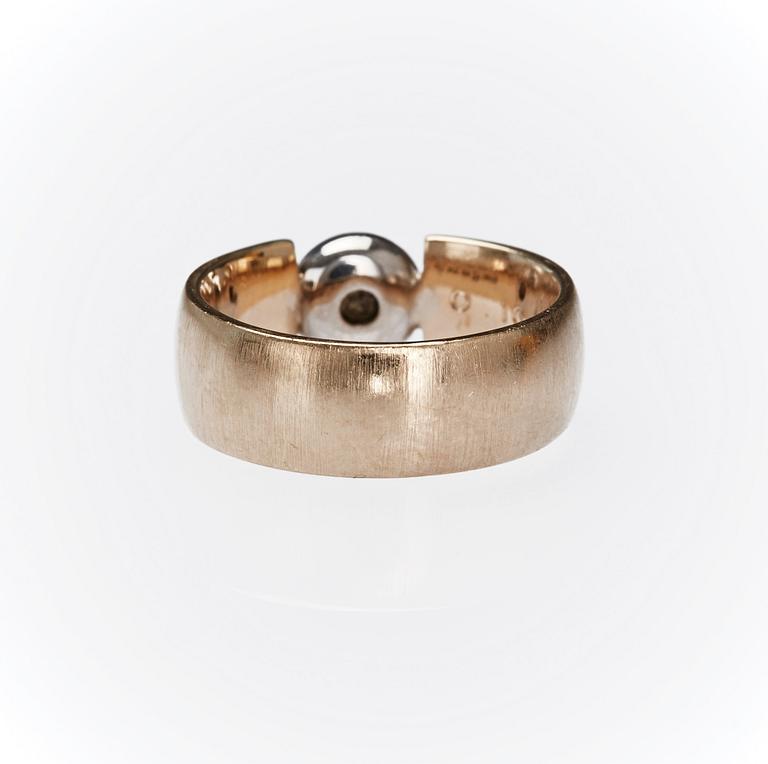 RING, med briljantslipad diamant, ca 0.10 ct.