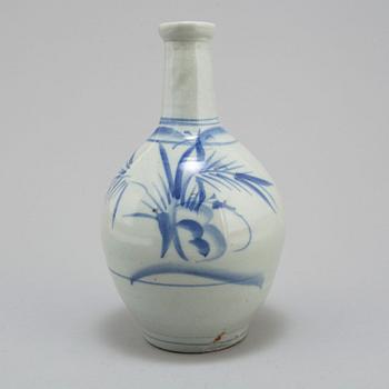 A blue and white sake bottle flask, Japan, Meiji (1868-1912).