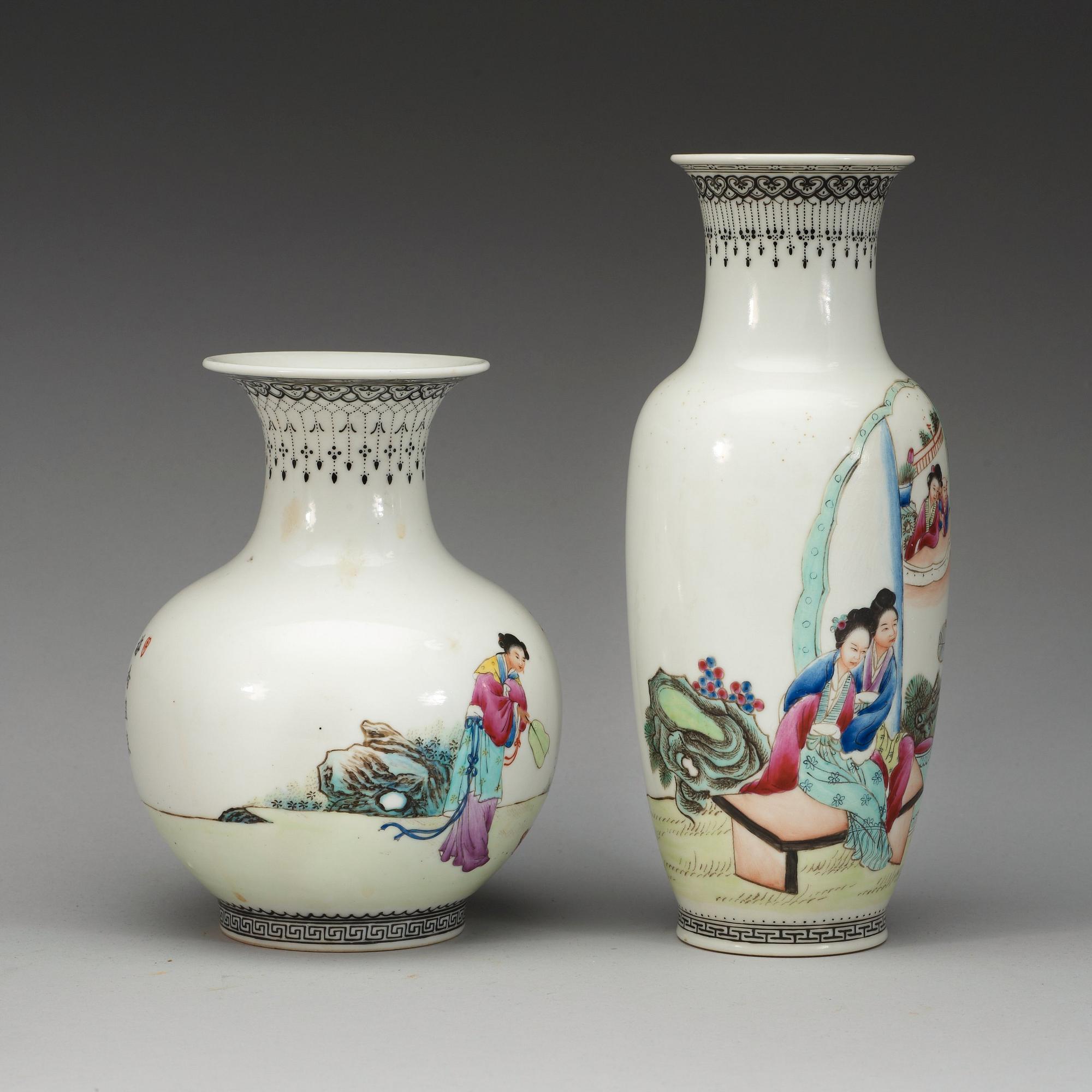Two famille rose vases, Republic, first half of 20th Century.