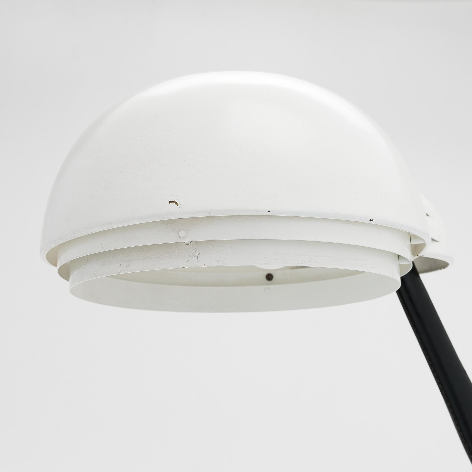 Alvar Aalto, a 'A704' table lamp for Valaistustyö.