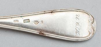 TESKEDAR, 14 st snarlika, silver, svenska stämplar, 1800-tal. Vikt ca 309 g.