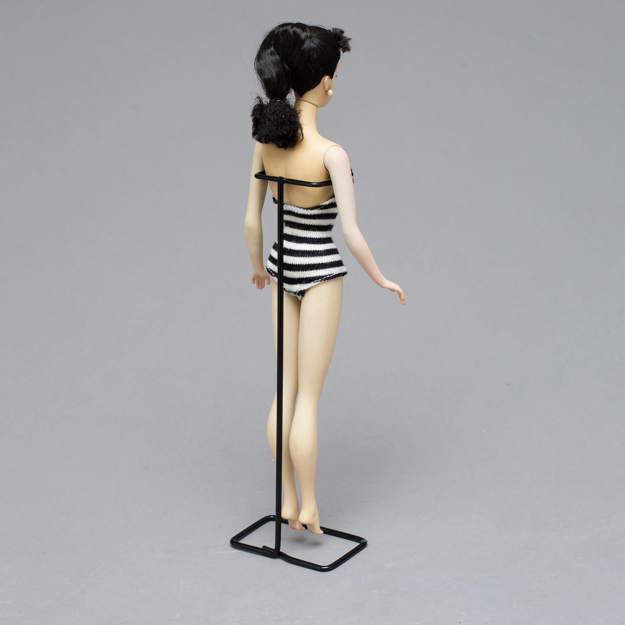 BARBIE med blå eyeliner, "Ponytail Barbie", nr 3. ca 1960. Japan.