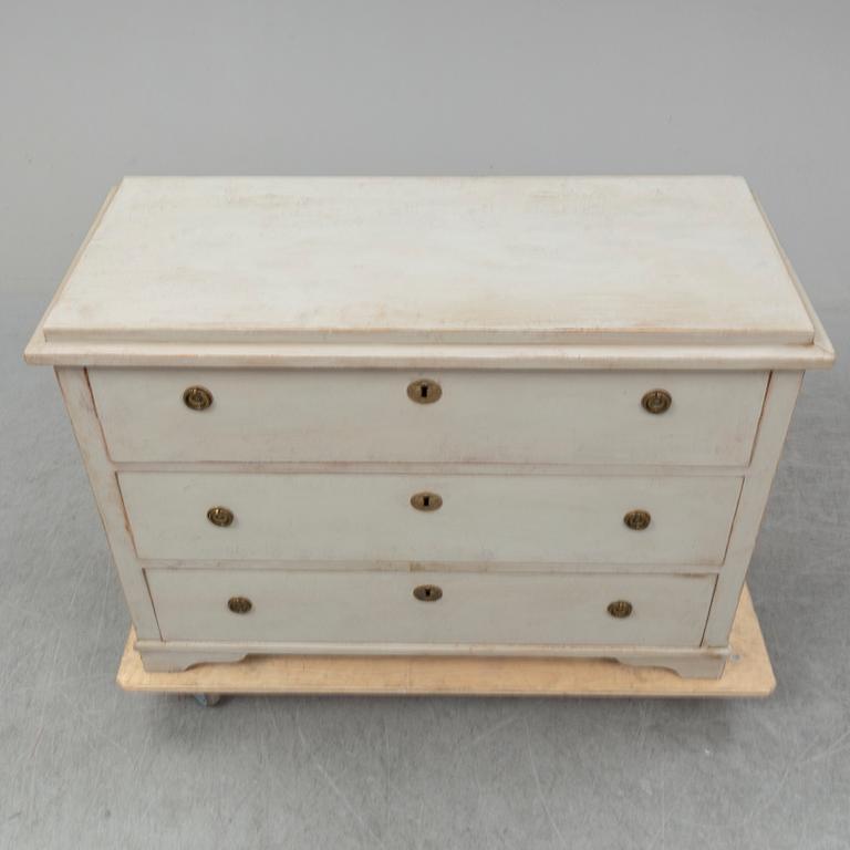 A chest of drawers from the mid 19th century.