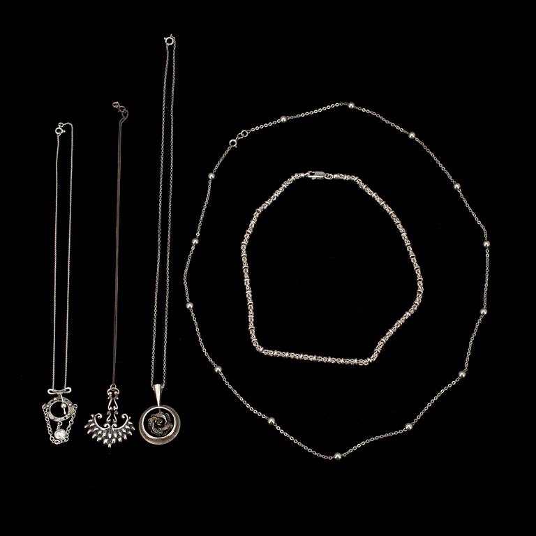 HALSBAND, 6 st, silver, emalj. Finland 1948-99.