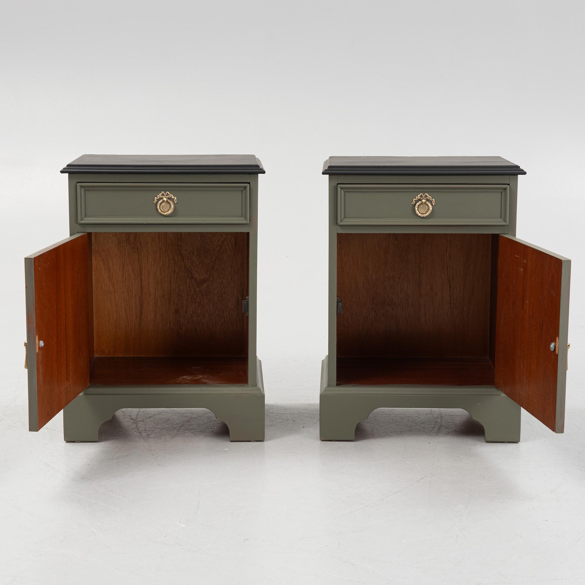 Sängbord, ett par, 1900-talets andra hälft.