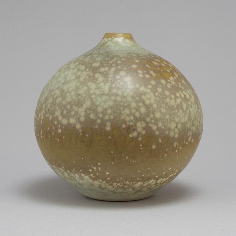 CARL-HARRY STÅLHANE, a unique stoneware vase, signed and dated Rörstrand 1947.