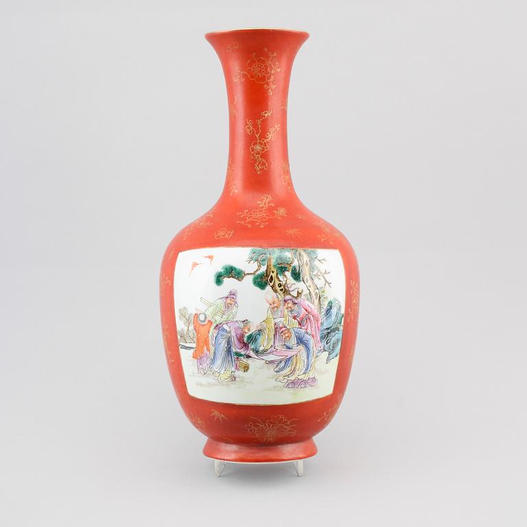 VÄGGVAS, porslin, Kina, sannolikt 1900-tal.