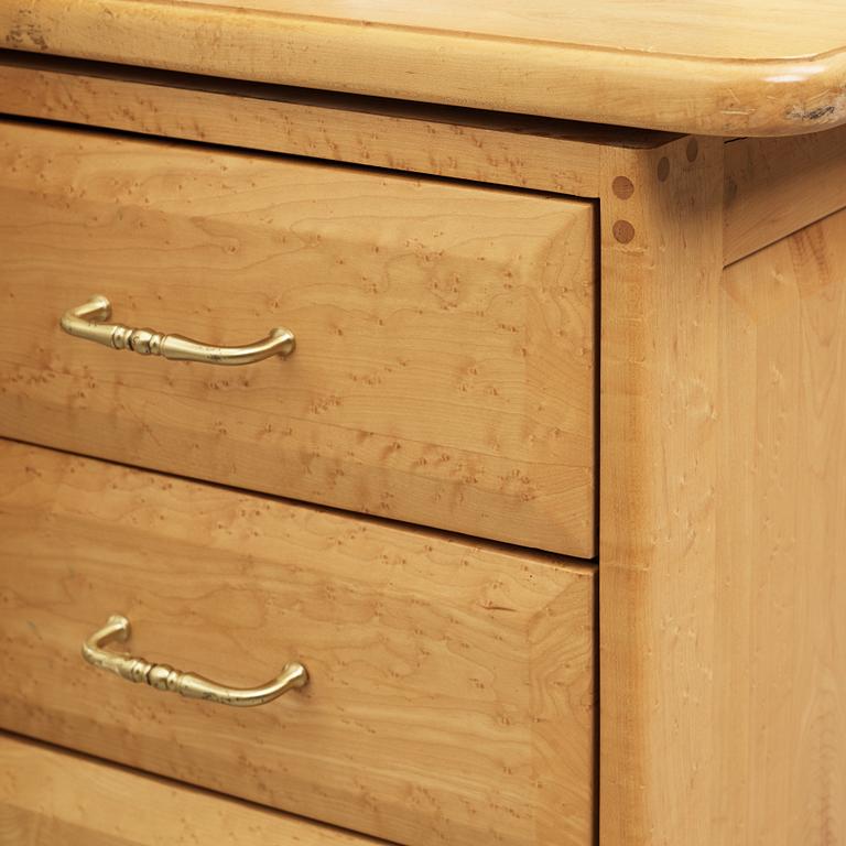 A large 20th century desk, Pompanoosuuc Mills, Canada.