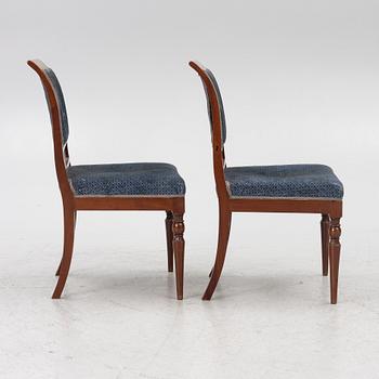 Stolar ett par, sengustavianska, 1800-talets början.
