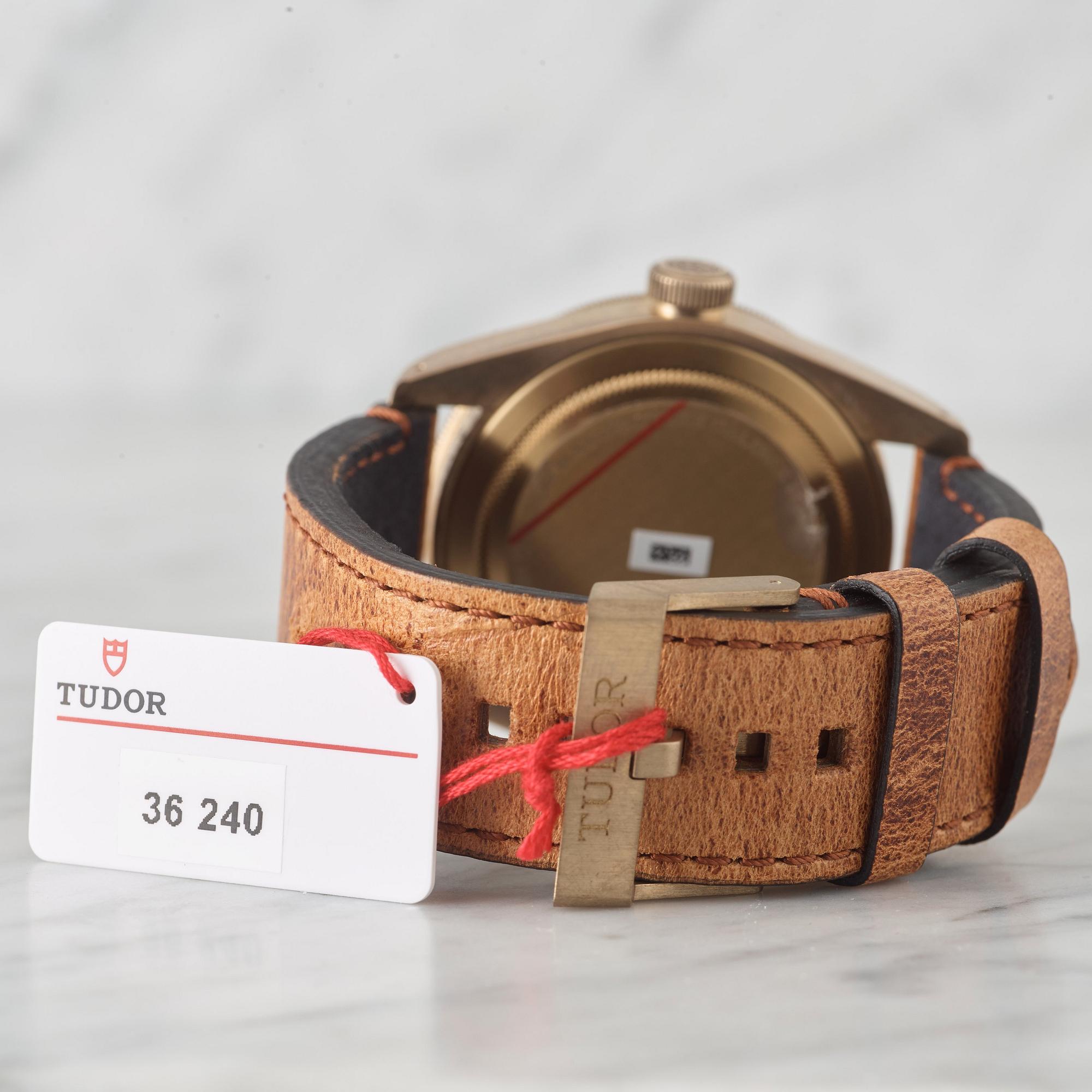 TUDOR, Geneve, Black Bay "Bronzo" (220m:660ft), Chronometer, armbandsur, 43 mm,