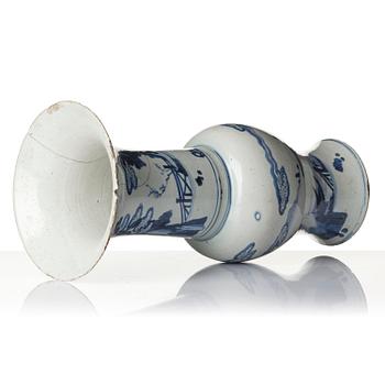 A large blue and white vase, Yenyen, Qing dynasty, Kangxi (1662-1722).