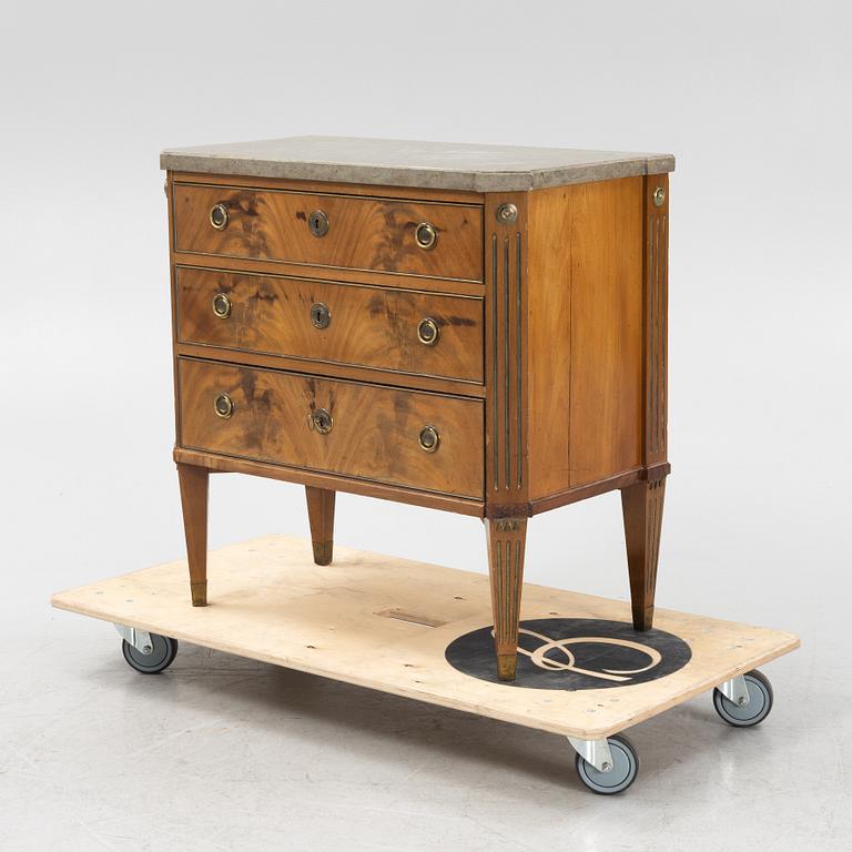 A late Gustavian style chest of drawers, early 20th Century.