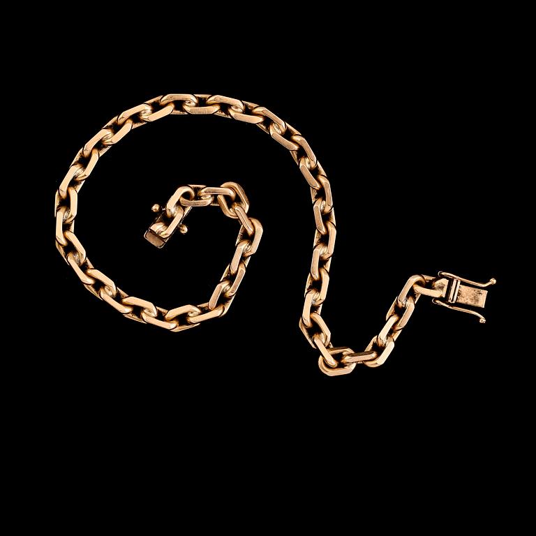 ARMBAND, 18K guld, 1976. Vikt ca 22 g.