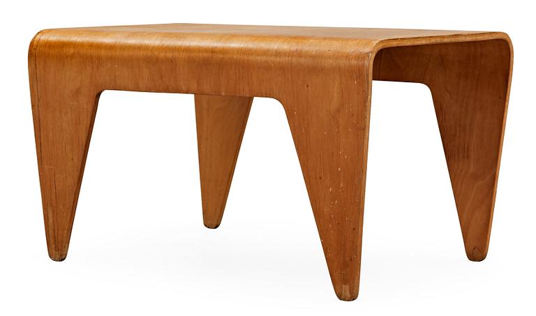A Marcel Breuer laminated beech occasional table, Isokon, England.