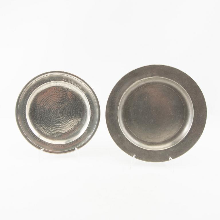 Plates 12 pcs pewter 19th century and earlier.