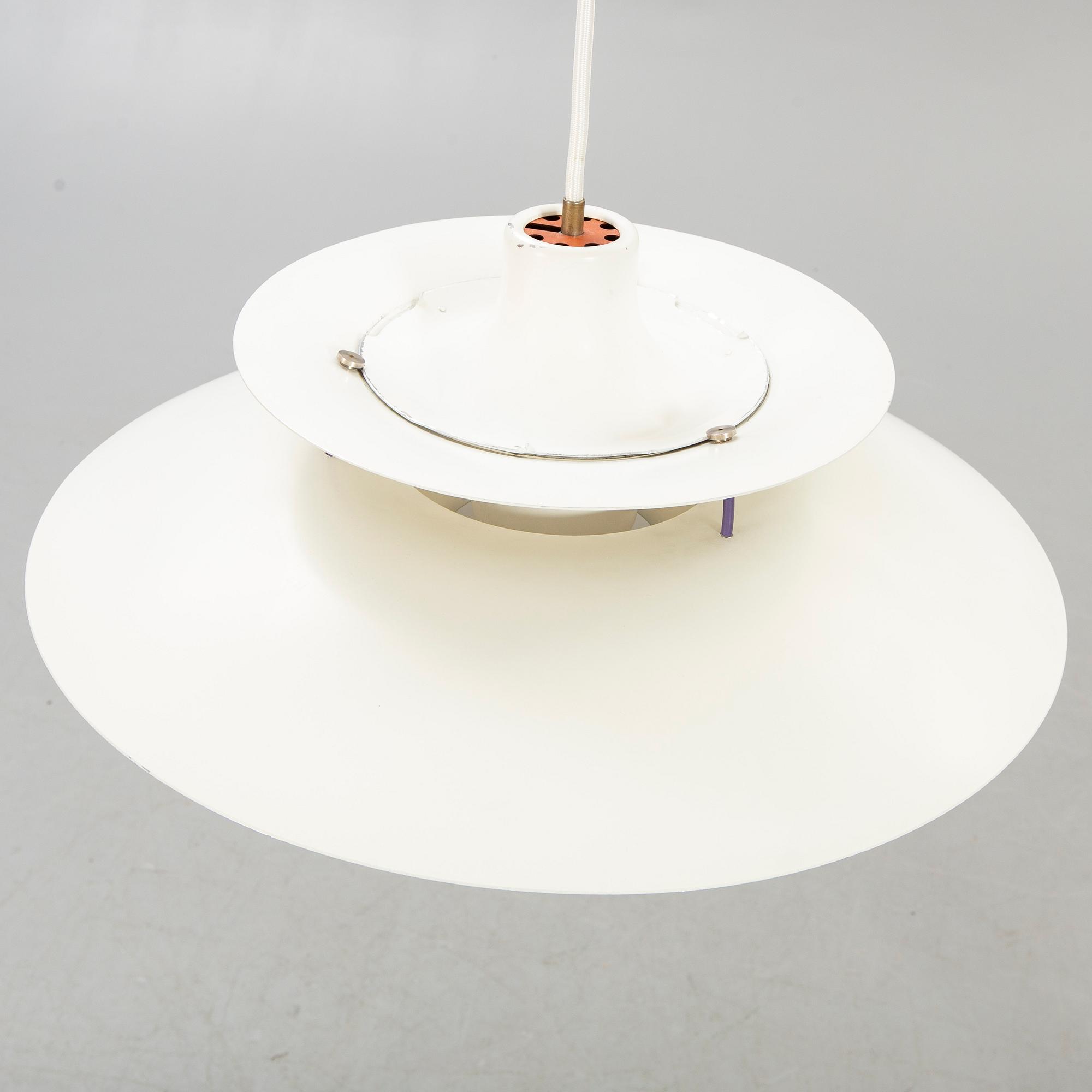 Poul Henningsen, taklampa PH 5 Louis Poulsen Danmark.
