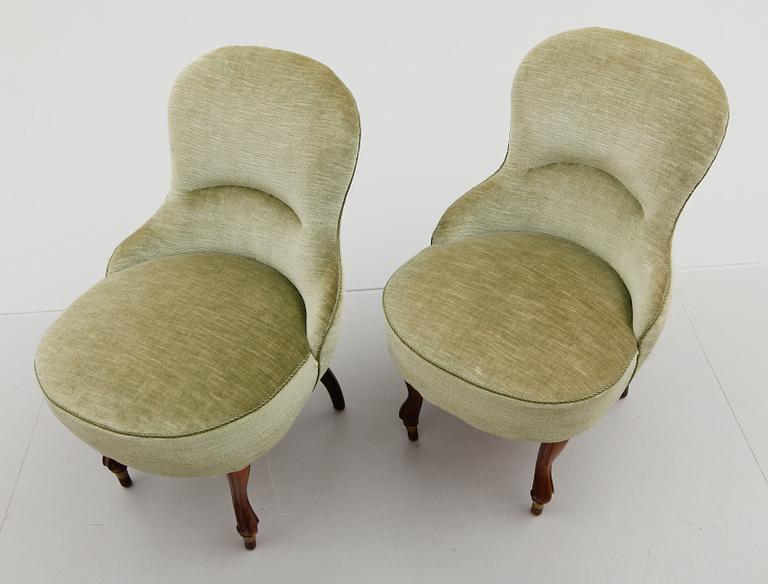 EMMAFÅTÖLJER, 1 par, rokokostil, 1900-talets första hälft.