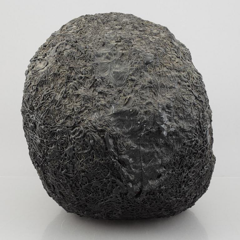 Johnny Boy Eriksson, a big "Skull" sculpture.