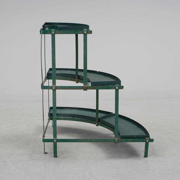 An English Smith and Hawken Plant stand, second half of the 20th century.