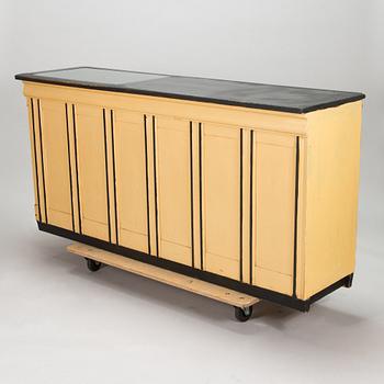 Apteekin tiski/ senkki, Sauvo, 1900-luvun aku.