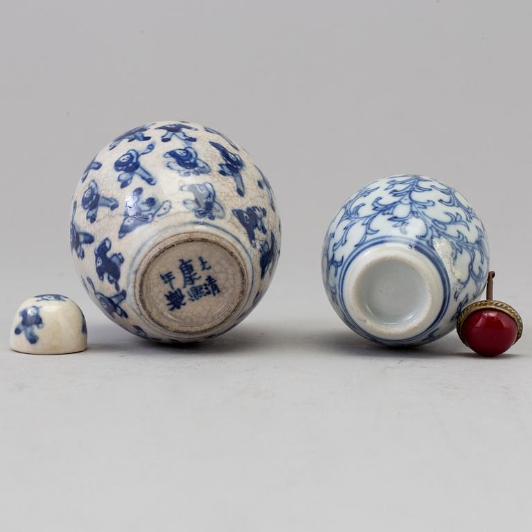 Two blue and white miniature jars, Qing dynasty, 19th Century.