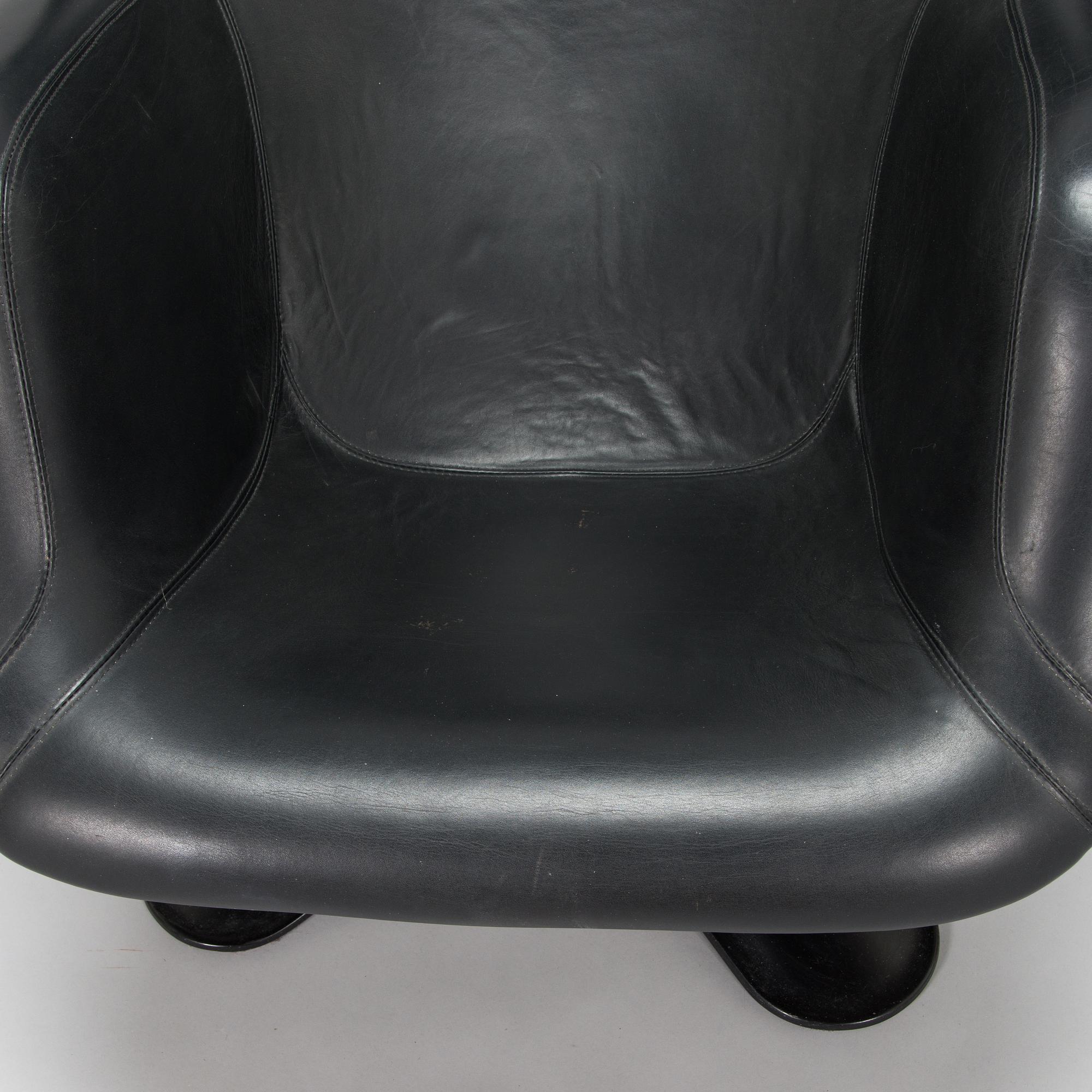 Yrjö Kukkapuro, fåtölj, "Karusell" och bord "Saturnus" Haimi 1970-tal.