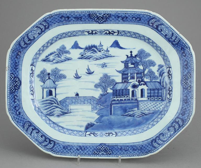 STEKFAT, 2 st, porslin. Kina 1800-tal.
