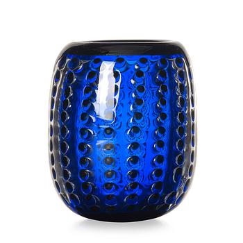 6. Edvin Öhrström, an ariel glass vase, Orrefors, Sweden 1948, no. 556.