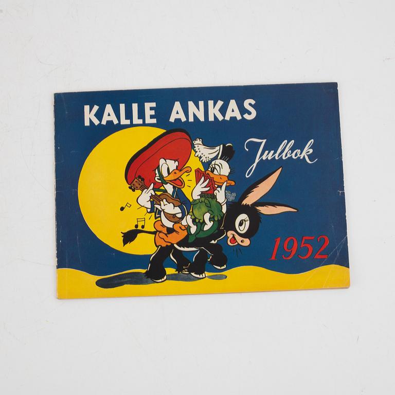 Serietidningar, 3 st, "Kalle Anka & Co", julböcker, 1949,1950, 1952.