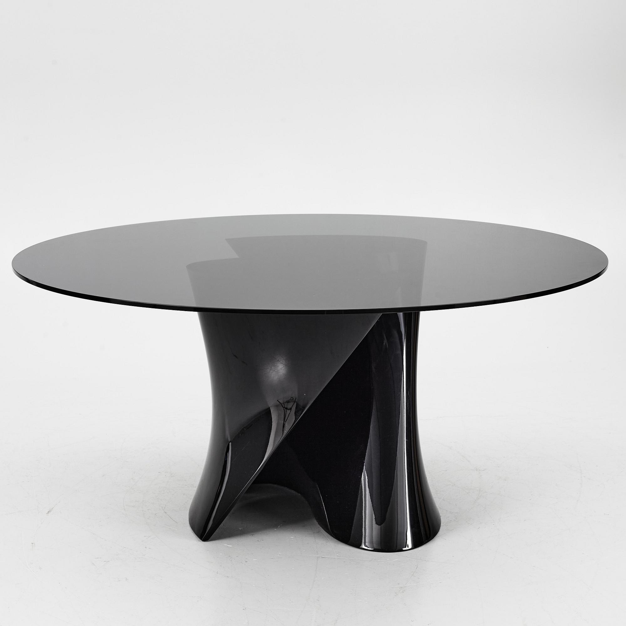 Xavier Lust, matbord, "S Table", MDF Italia.
