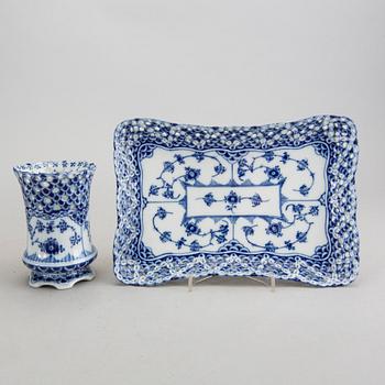 Servis 27 dlr Musselmalet helblonde Royal Copenhagen Danmark porslin 1900-talets andra hälft.