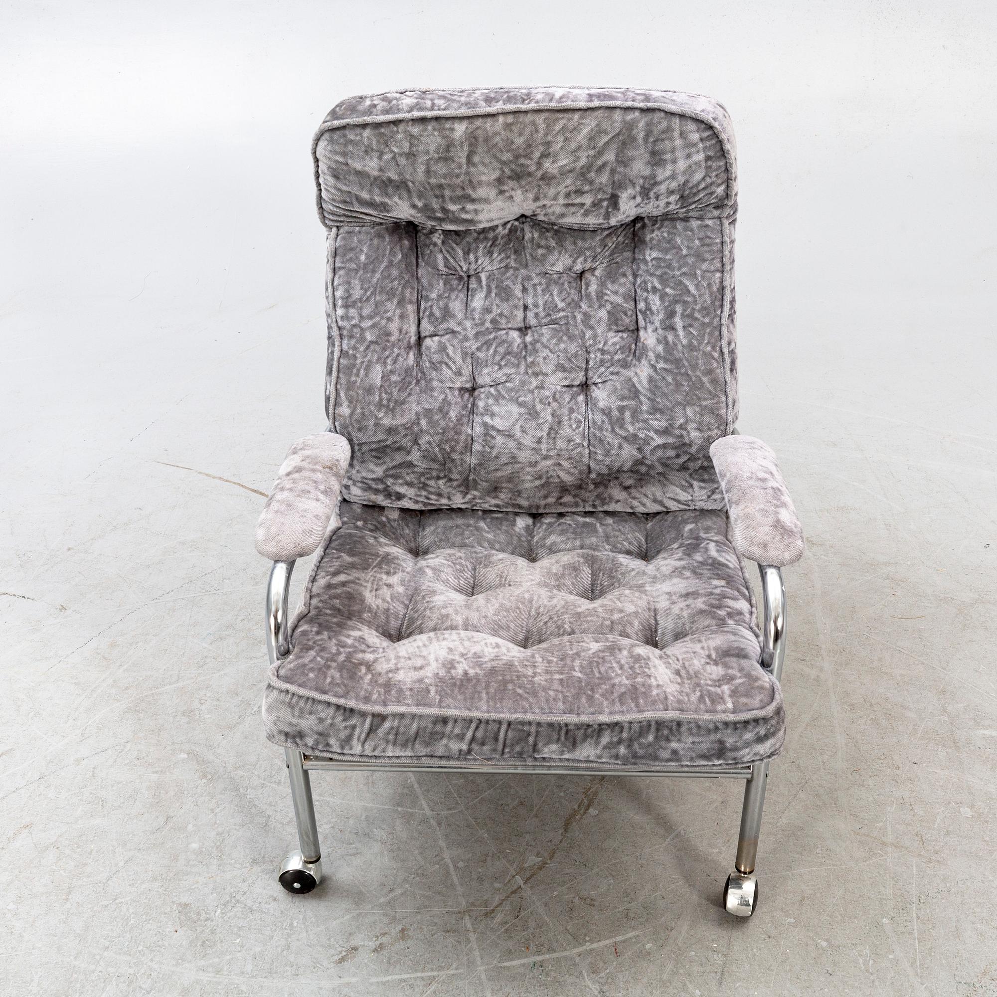 A lste 20th century easy chair.
