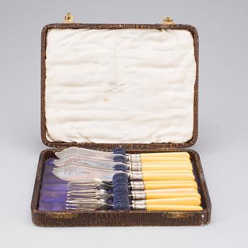 FISKBESTICK, 12 delar. Pläter. 1900-talets början.