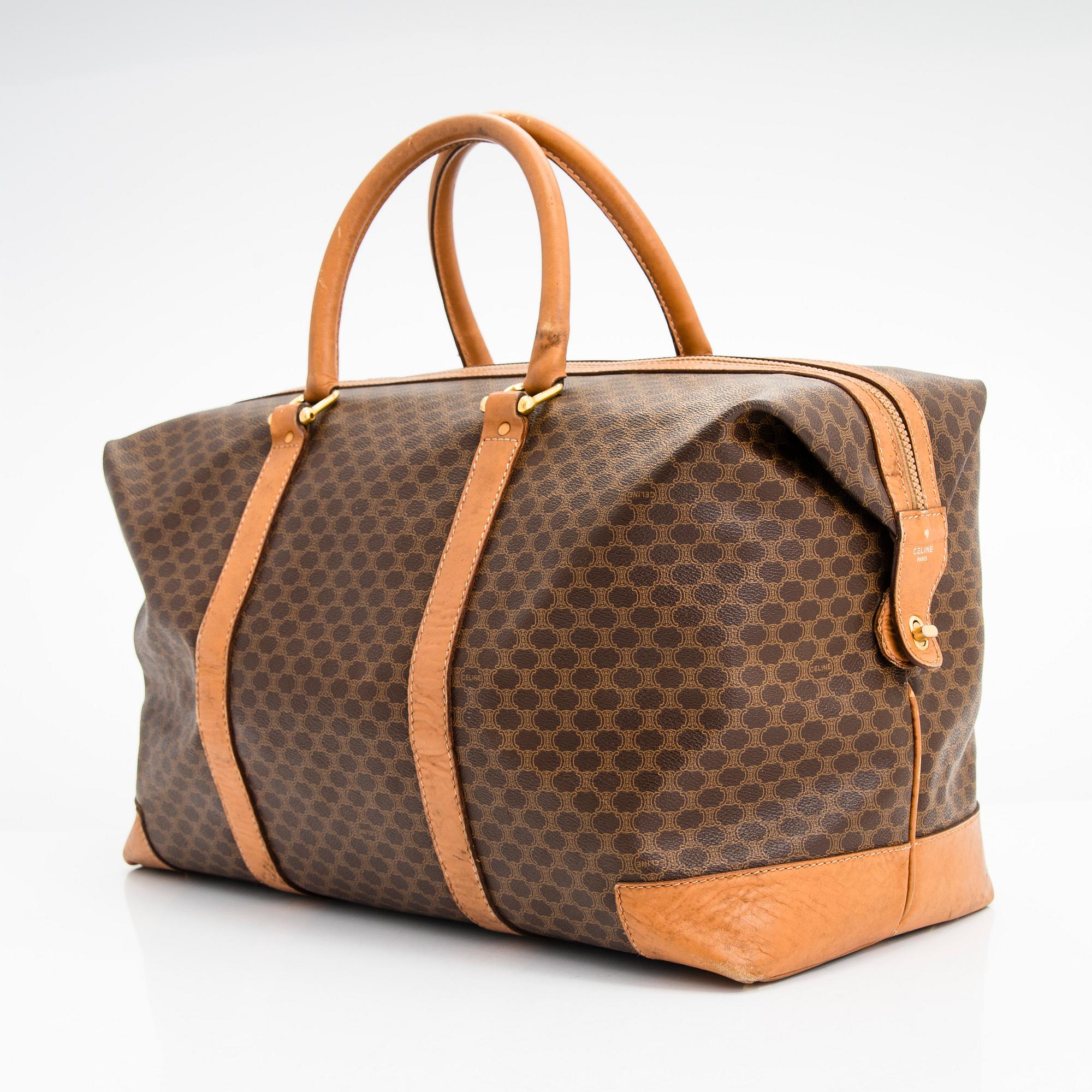 Céline, a weekendbag.