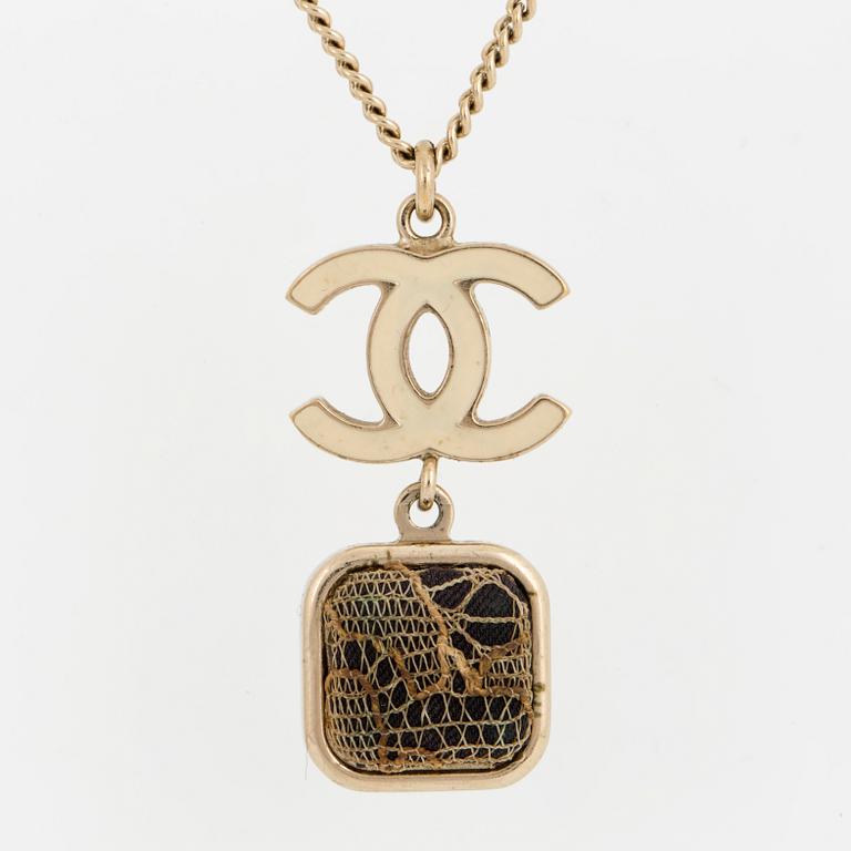CHANEL, a 2006 necklace.