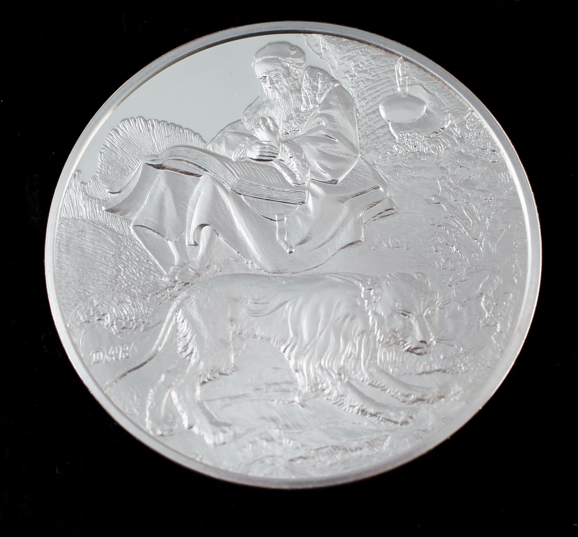 SAMLARMYNT, 50 st, sterlingsilver. Total silvervikt ca 3300 g.