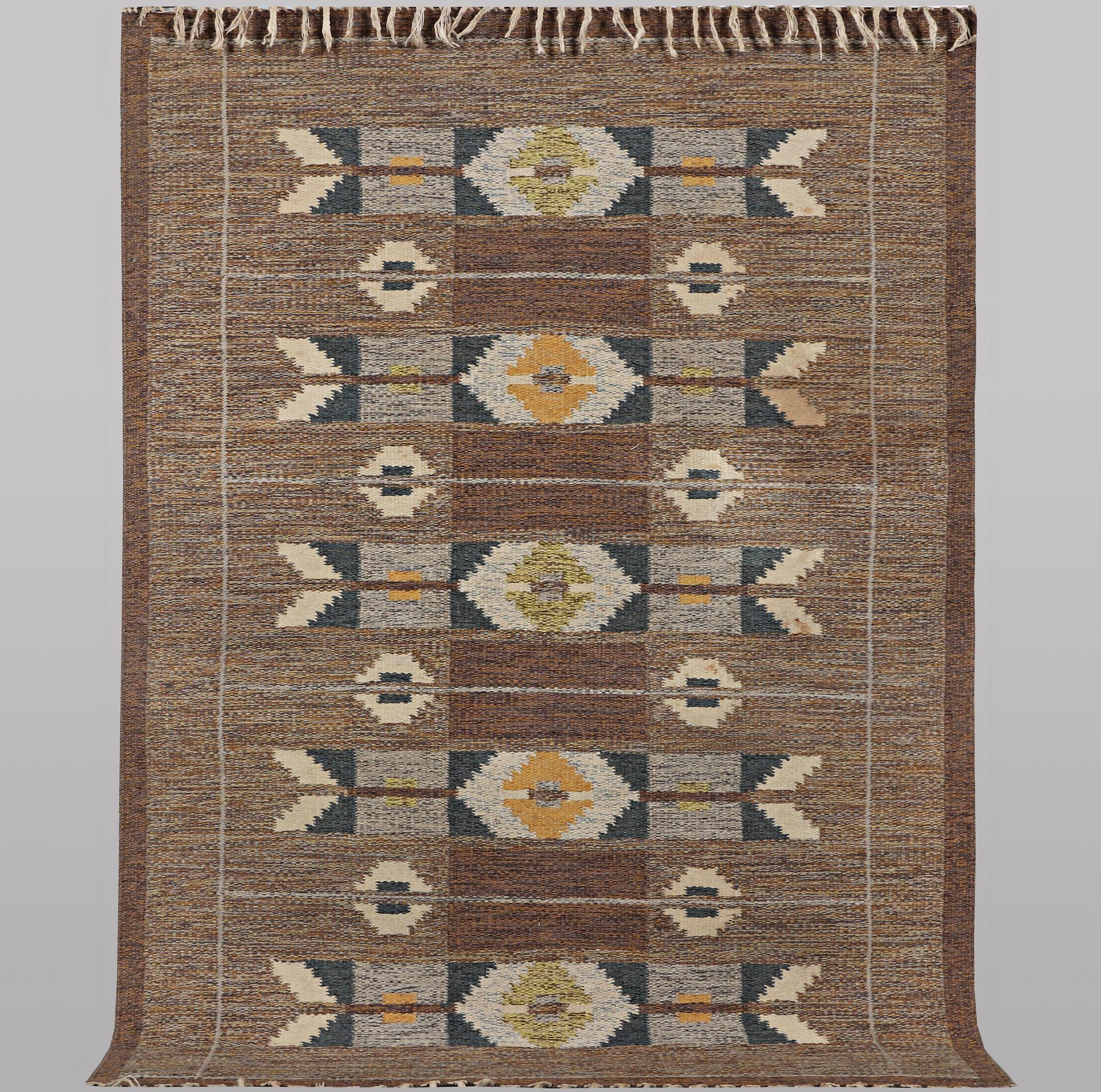 ingegerd silow, a flat weave carpet, signed IS, ca 202 x 133 cm.
